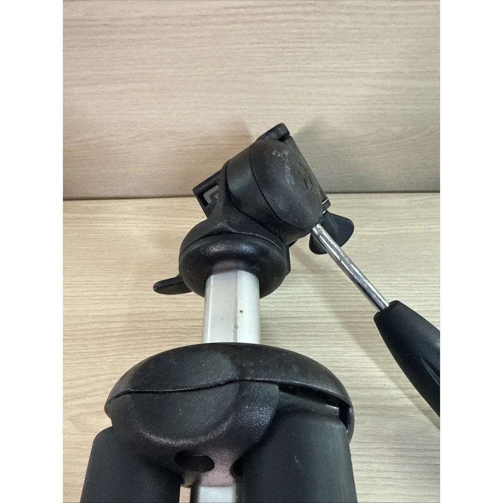 Manfrotto (Italy) Bogen 3405‎ Junior Tripod with Quick Release Head